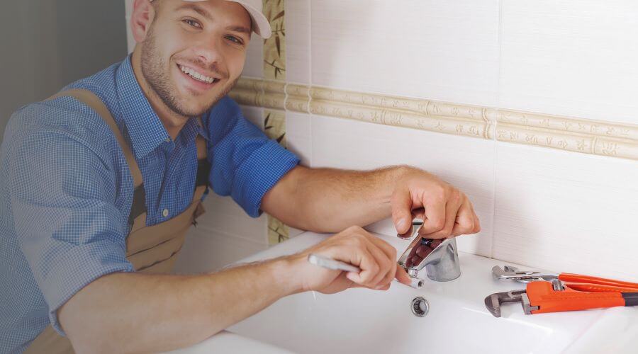 Handle or spout repair in Fairdealing, MO